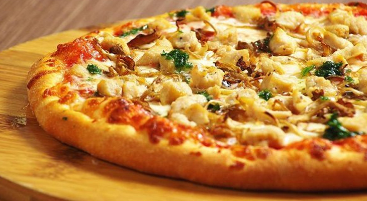 Hãy ăn một cách hợp lí vì pizza có thể làm bạn tăng cân